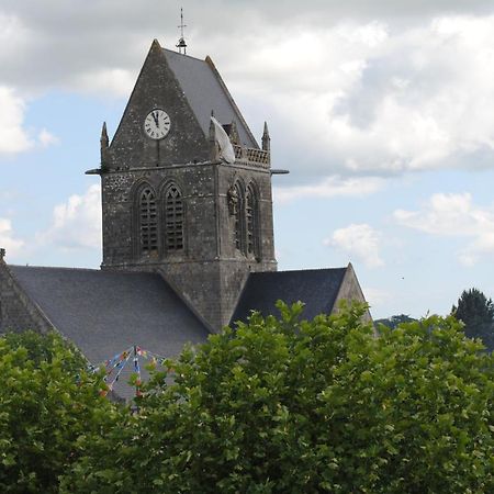Gite De La Place De L'Eglise Sainte-Mère-Église Extérieur photo