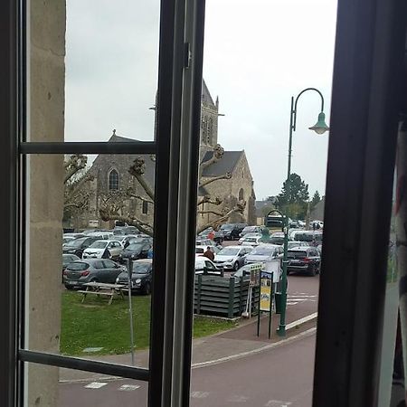 Gite De La Place De L'Eglise Sainte-Mère-Église Extérieur photo